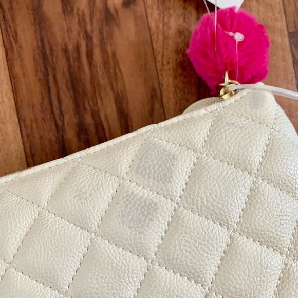 Betsey Johnson quilted white kitty purse - Picture 10 of 10